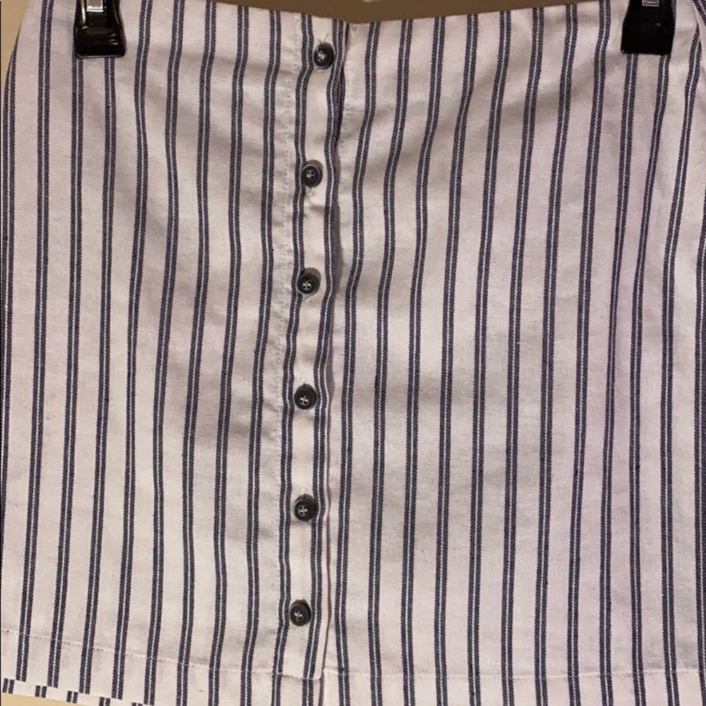 NWT Mini Skirt - Picture 4 of 5
